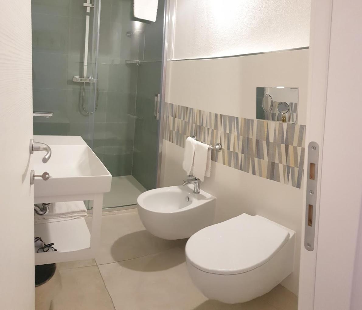 Hotel La Palma San Teodoro  Ngoại thất bức ảnh