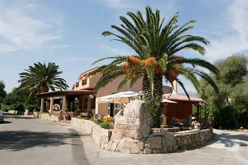 Hotel La Palma San Teodoro  Ngoại thất bức ảnh