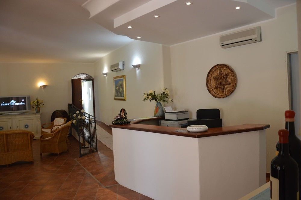 Hotel La Palma San Teodoro  Ngoại thất bức ảnh