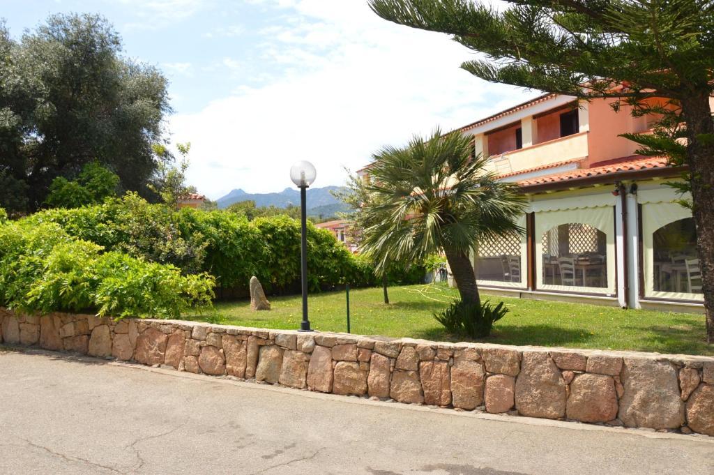 Hotel La Palma San Teodoro  Ngoại thất bức ảnh