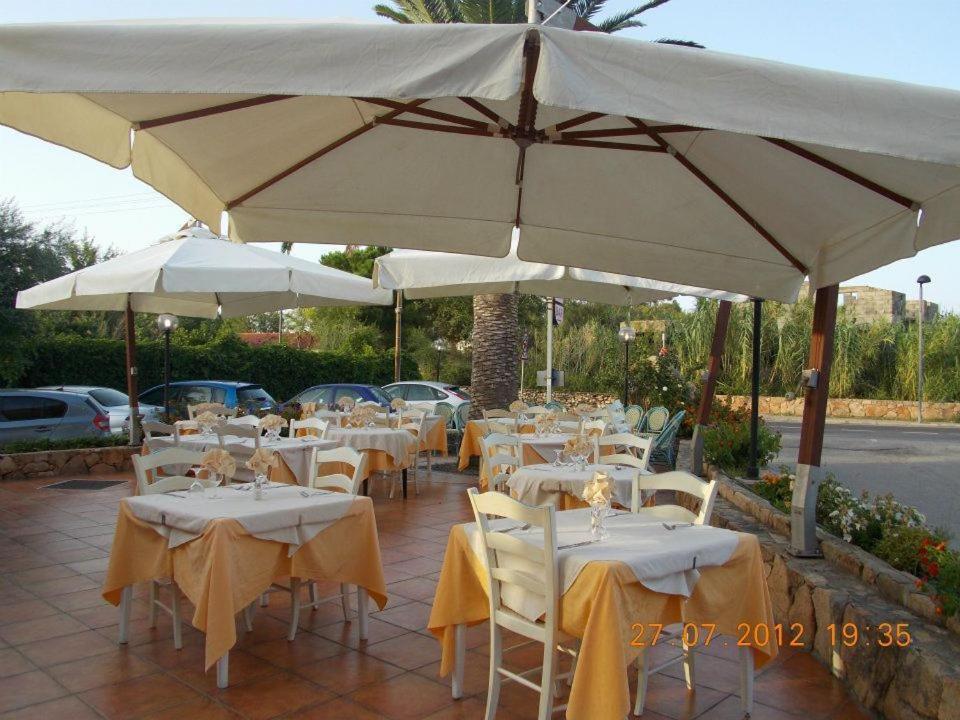 Hotel La Palma San Teodoro  Ngoại thất bức ảnh