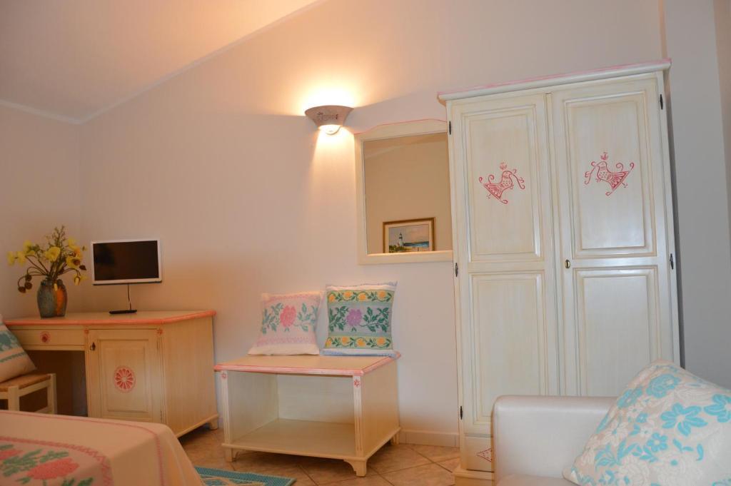 Hotel La Palma San Teodoro  Ngoại thất bức ảnh
