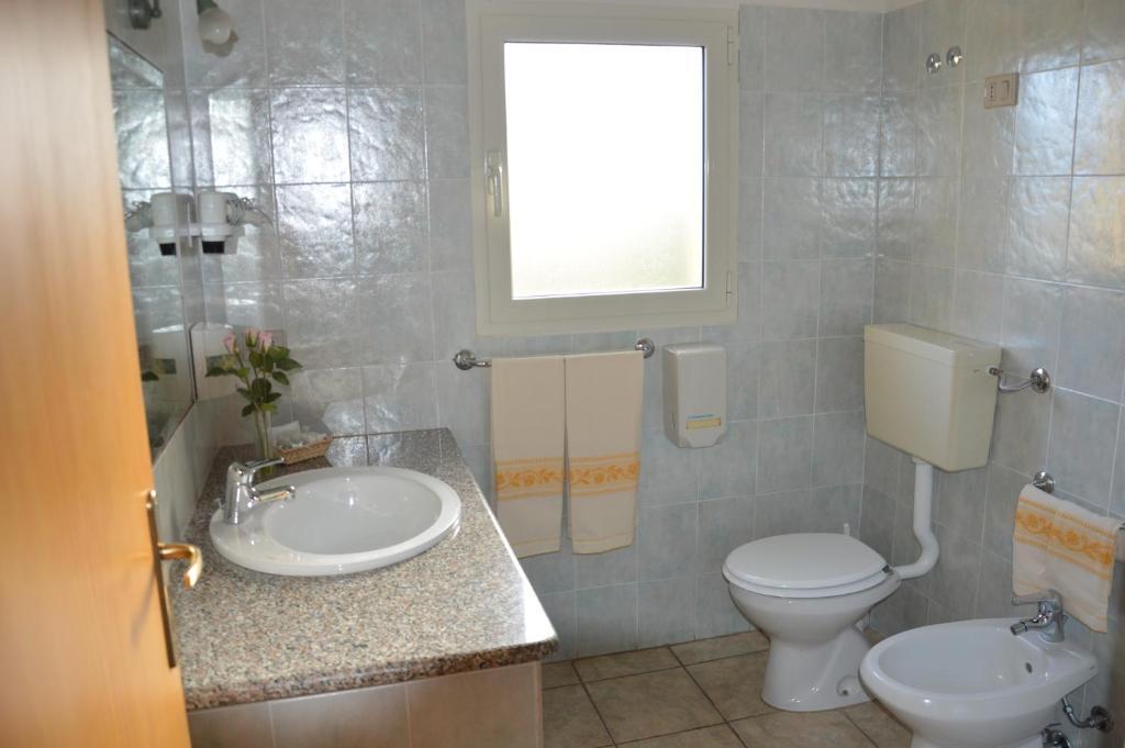 Hotel La Palma San Teodoro  Ngoại thất bức ảnh