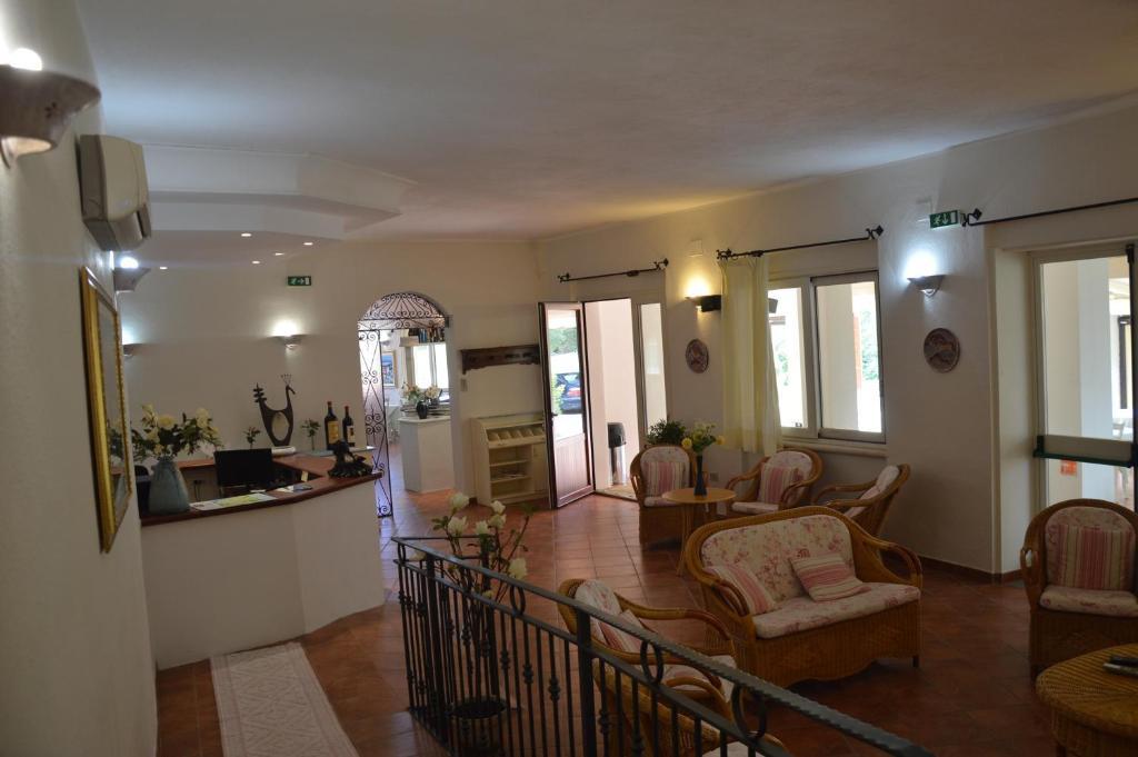 Hotel La Palma San Teodoro  Ngoại thất bức ảnh