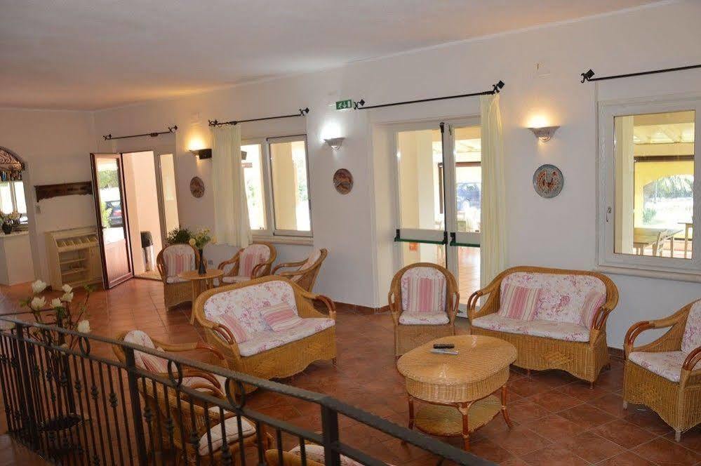 Hotel La Palma San Teodoro  Ngoại thất bức ảnh
